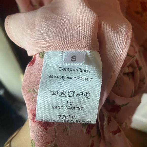 Floral ruffle spaghetti strap dress by Yesstyle size Small - Picture 6 of 6